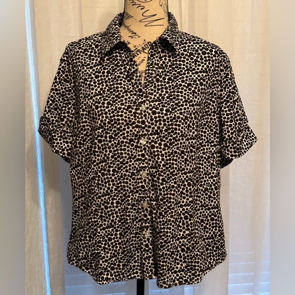 2/$10 BUNDLE ITEM.  George Black/White Print Buttondown Blouse